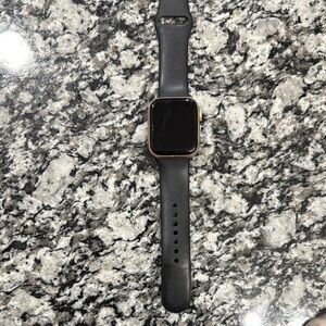 Apple Series 5 Smartwatch with Black Band and Rose Gold Frame